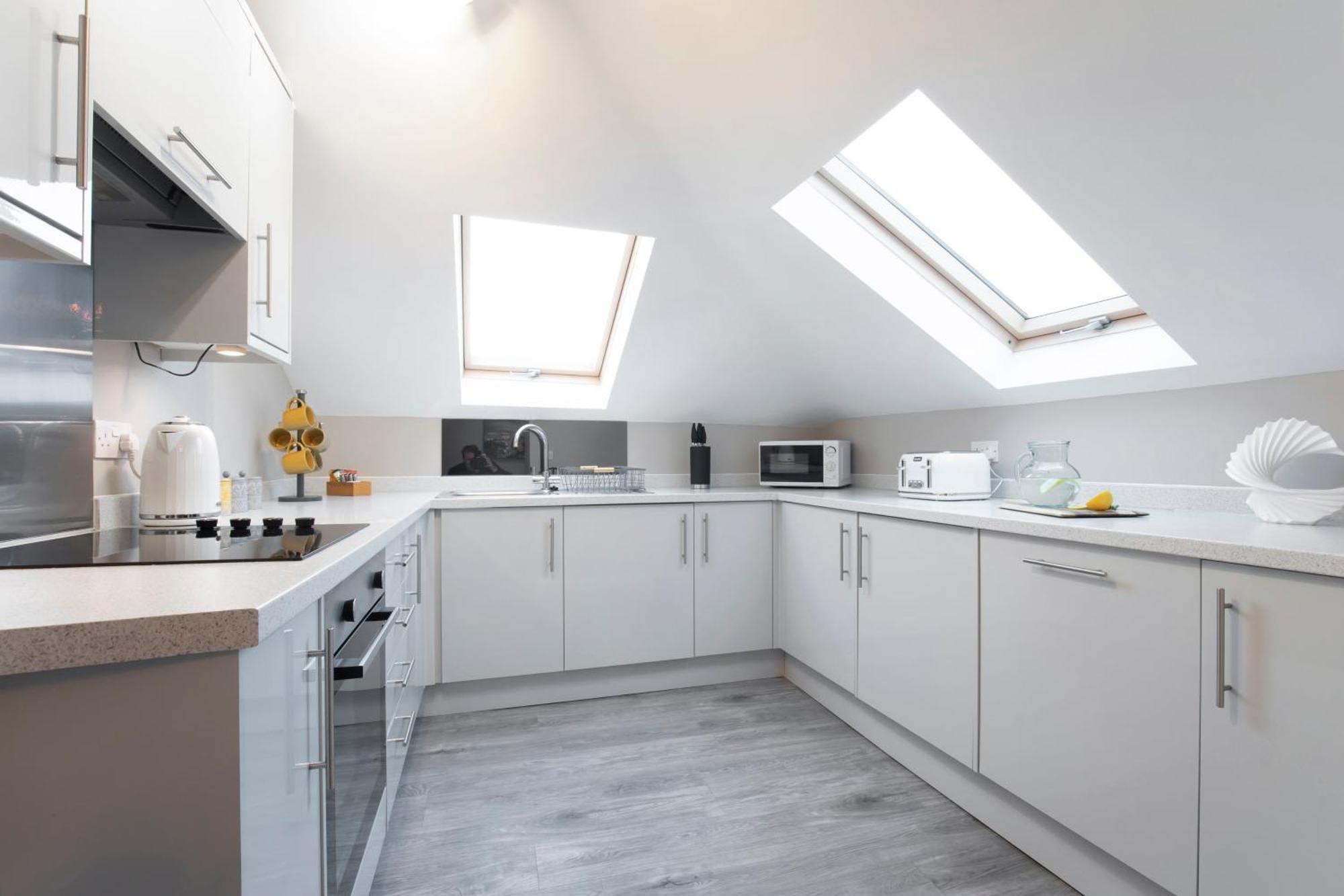 Elliot Oliver - Modern 2 Bedroom Town Centre Apartment Cheltenham Extérieur photo